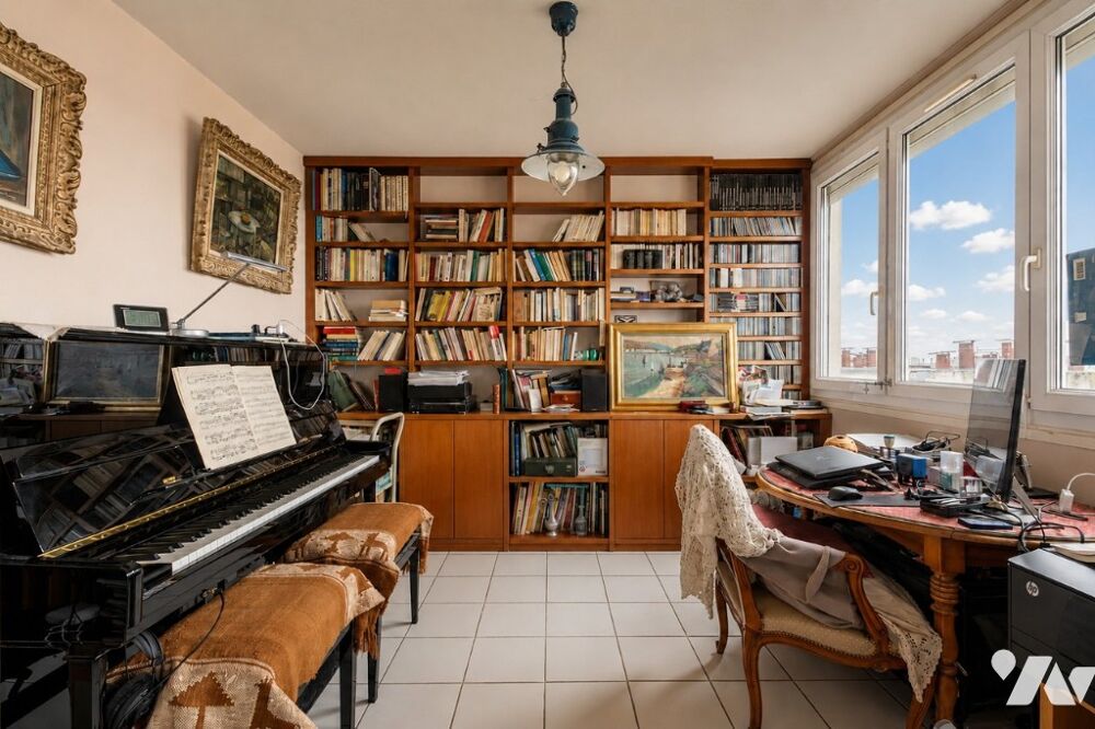 Vente Appartement VENTE en immo-interactif - Quartier Belleville - Appartement 7e étage avec vue panoramique Paris 20