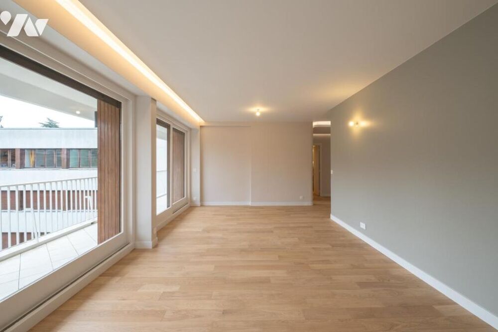 Vente Appartement Marnes-la-Coquette, dernier étage avec terrasse, appartement familial avec 4 chambres Marnes-la-coquette
