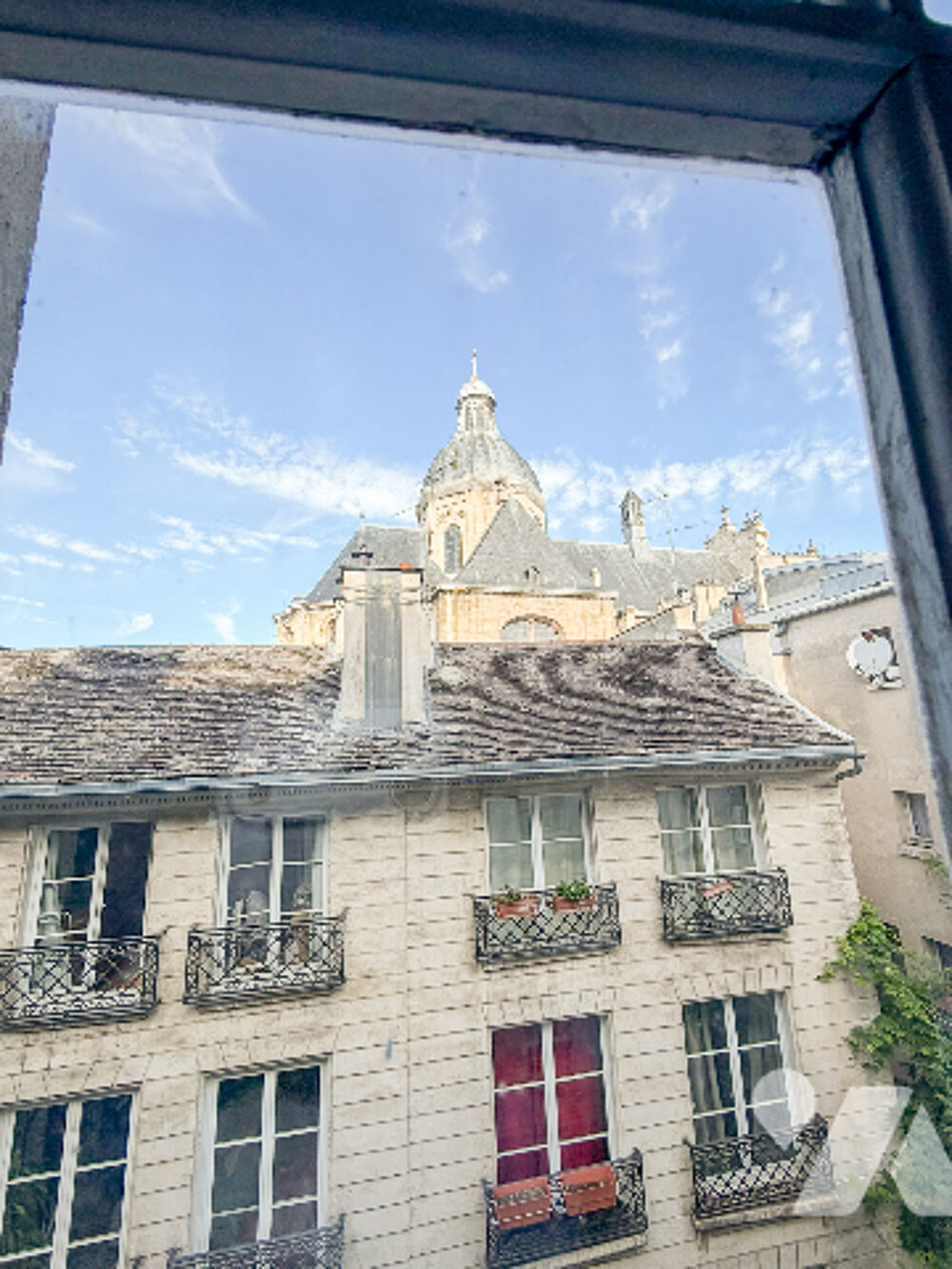 Vente Appartement APPARTEMENT DE PRESTIGE RUE SAINT PAUL,  Traversant Est - Ouest, avec vue sur l'Eglise Saint Paul, Paris 4