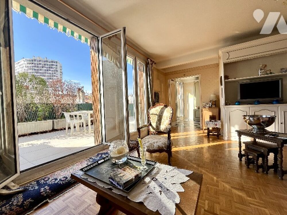 Vente Appartement DERNIER ETAGE, A 3 MIN DE LA PLAGE, APPARTEMENT TRAVERSANT DE 110 M²ET TERRASSE PLEIN SUD DE 44 M² Marseille 7