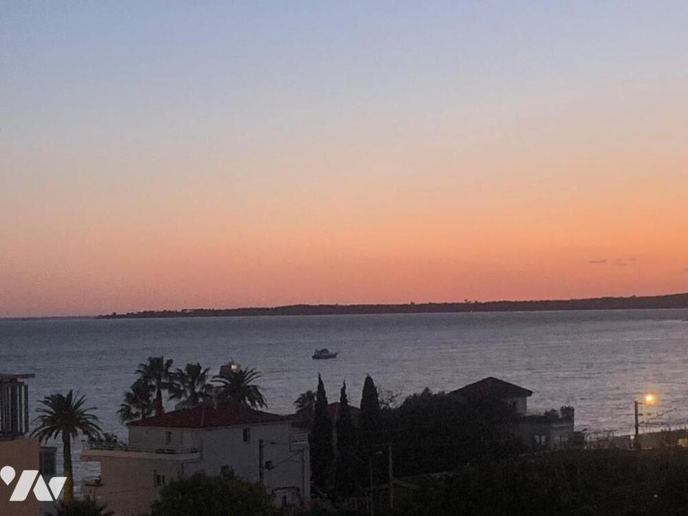 Vente Appartement Golfe Juan  Vue Mer Exclusivit  3 Pices avec cave et garage Vallauris