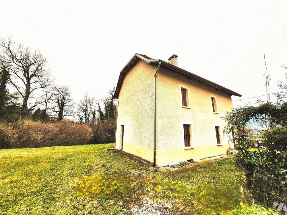 Maison à vendre à Novalaise (73470) en Savoie (73) Située à Novalaise, au coeur de la campag...