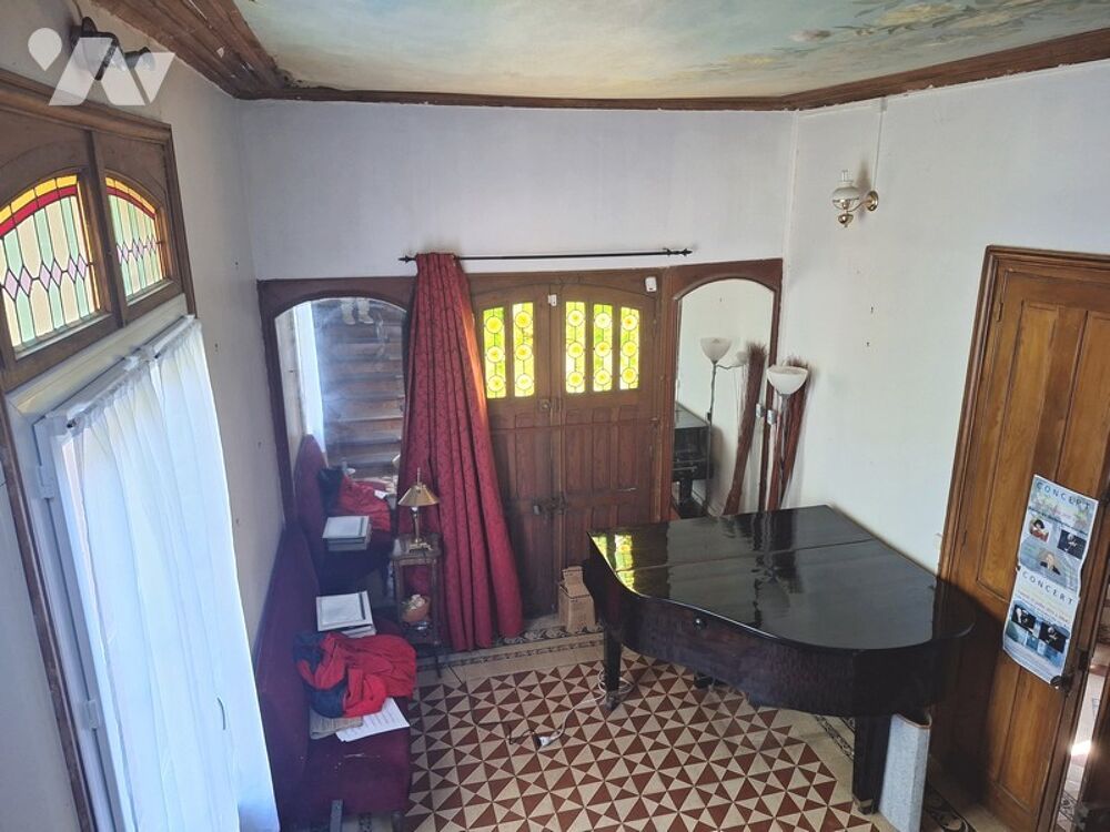 Villa située à Quiberville sur mer. La plage à pied. 10 pièces et 7 ch, 2 SDB, grenier, vue mer.