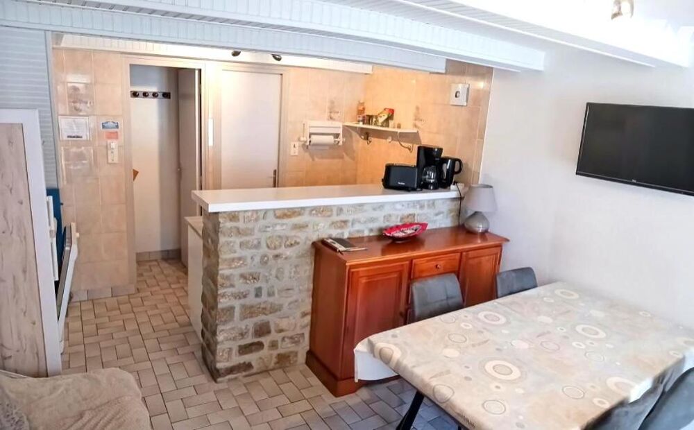 Vente Maison Maison en pierre à quelques pas de la mer et des commerces Saint-vaast-la-hougue