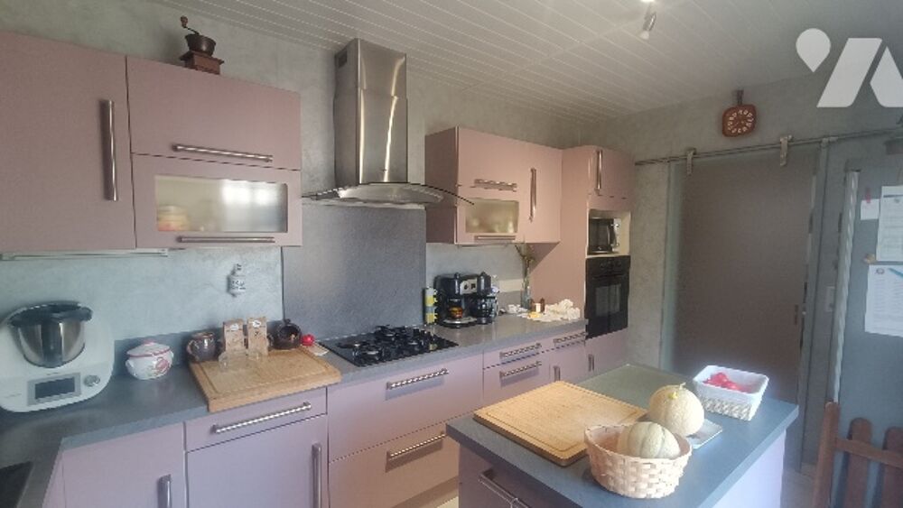Vente Maison Noisy-Rudignon, pavillon de 4 pièces, en excellent état, 15 mn de la de Montereau, 535 m² de jardin. Noisy-rudignon