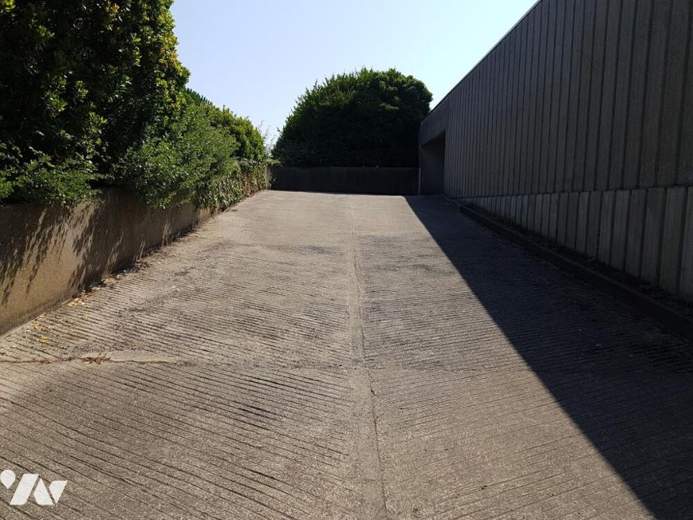 Vente Parking/Garage A VENDRE BOX FERME A L ARCOUEST - 22620 PLOUBAZLANEC Ploubazlanec