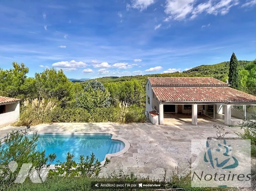 Maison T4 en IMMO Interactif avec 155m² de surface habitable, 94m² de dépendances, piscine