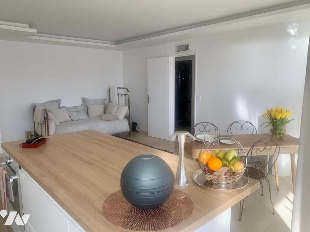 Vente Appartement Golfe Juan  Vue Mer Exclusivit  3 Pices avec cave et garage Vallauris