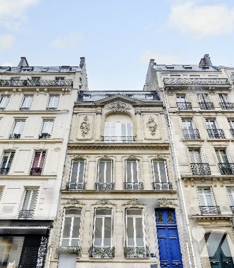 H&ocirc;tel particulier, usage commercial, R+3, 14 pi&egrave;ces, &eacute;lev&eacute; sur sous-sol, 321 m&sup2; utiles env. Libre. 2700000 75008 Paris 8e arrondissement