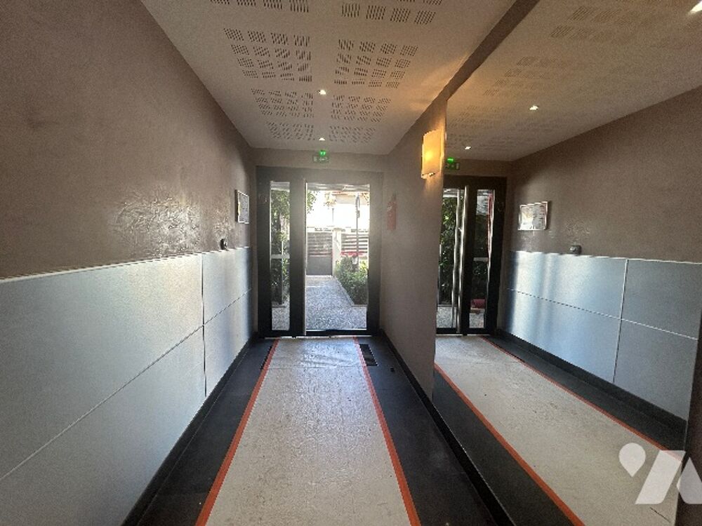 Vente Appartement Résidence de 2016, rez-de-chaussée, appartement de 2P avec terrasse et jardin, 46,14 m².  Bon état. Perreux-sur-marne