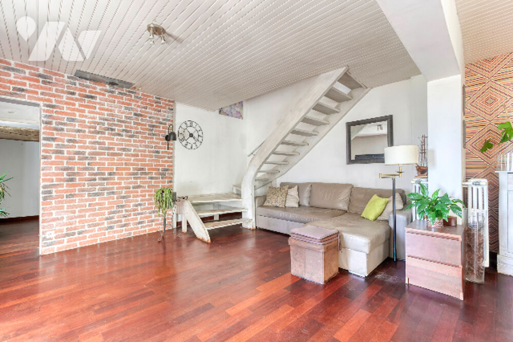 Vente Maison Propriété de caractère avec 2 maisons accolées, 216 m² et terrain de 1 500 m² à Juziers. Juziers