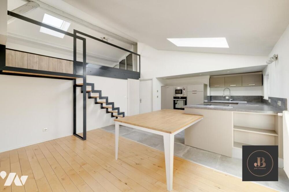 Appartement de caractère 6 pièces dernier étage