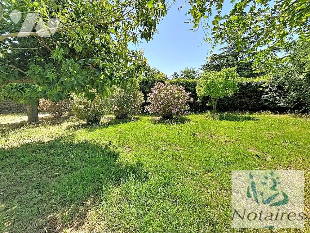 Vente Maison Maison T5 de 115m² avec jardin de 835m² et garage proche centre ville Mallemort