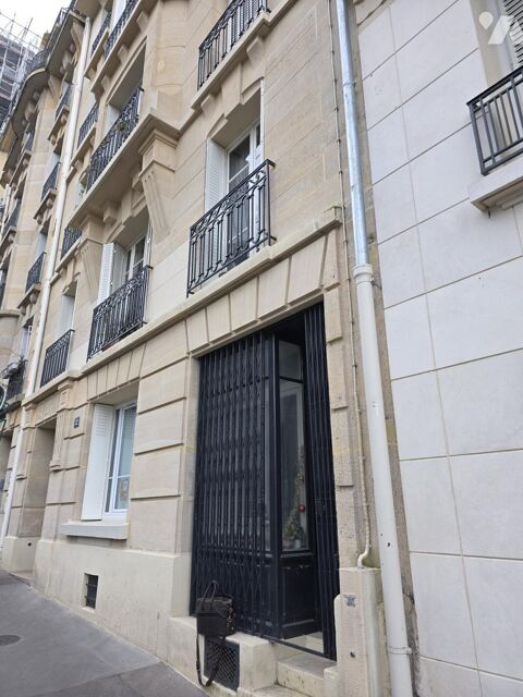 Paris 75015 - local commercial avec sous sol et vitrine 239400 75015 Paris 15e arrondissement