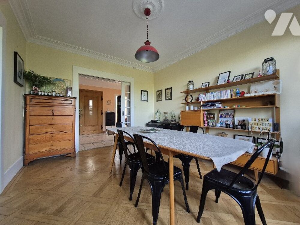 Vente Maison Villa de 185 m2 sur une parcelle de 1 200 m2 de terrain, vendue louée, secteur bas de Collonges. Collonges-sous-salève