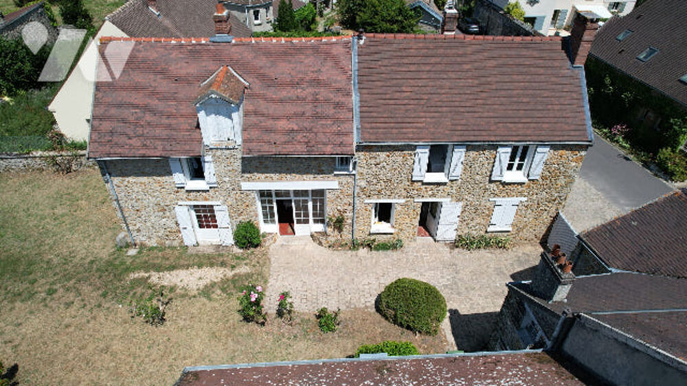 MAGNY LES HAMEAUX - Maison de 215 M² et 2ème logement de 45 M²sur parcelle de 586 M²