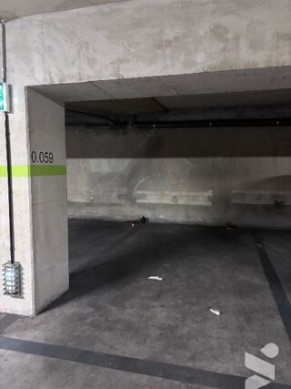  Parking / Garage � vendre 