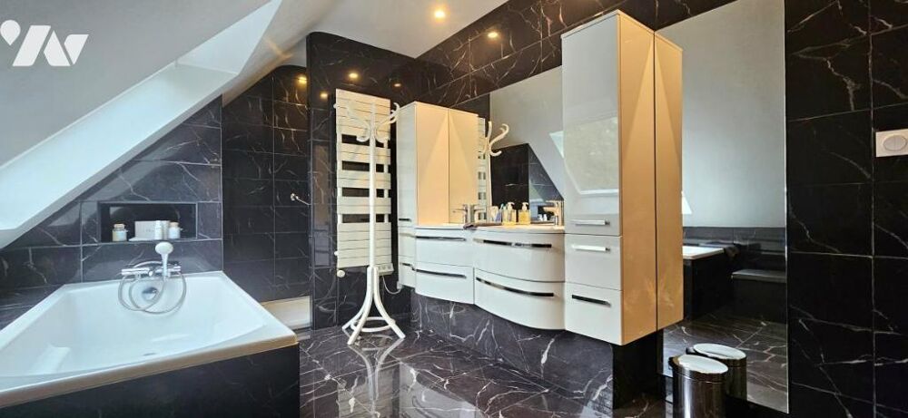 � vendre  Maison B�nodet (29950)