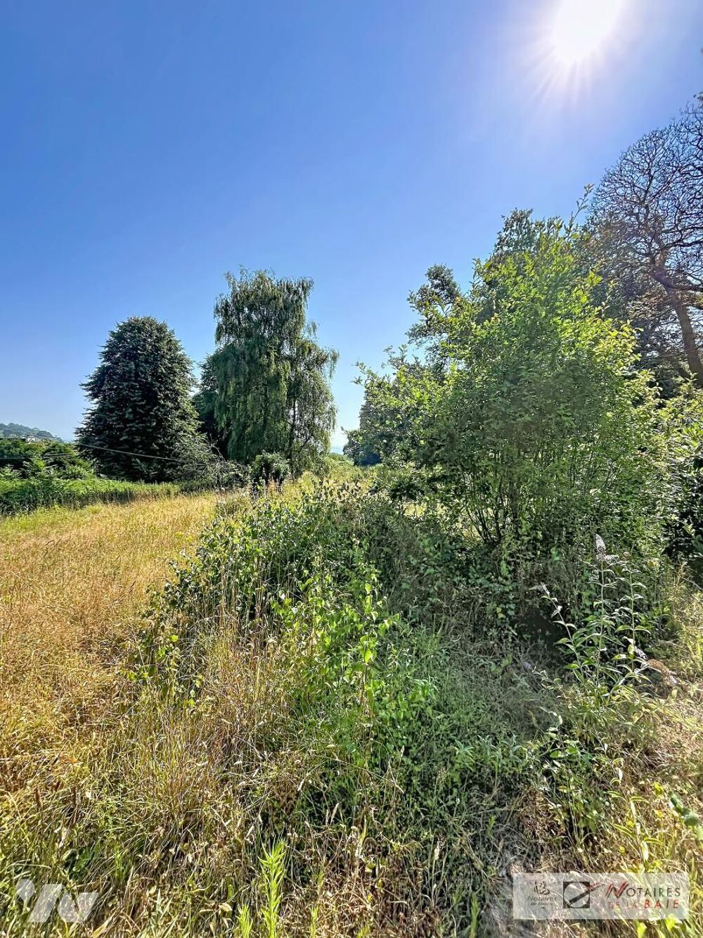 Manoir de caractère à réhabiliter  Un emplacement avec vue mer, à proximité de lArcouest.