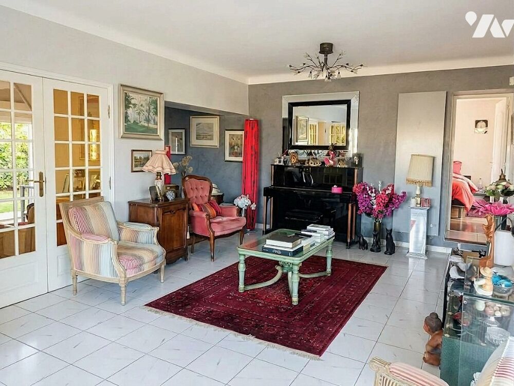 Vente Maison Roucas Blanc, maison vue mer de 182 m² à rénover avec piscine et garage triple Marseille 7