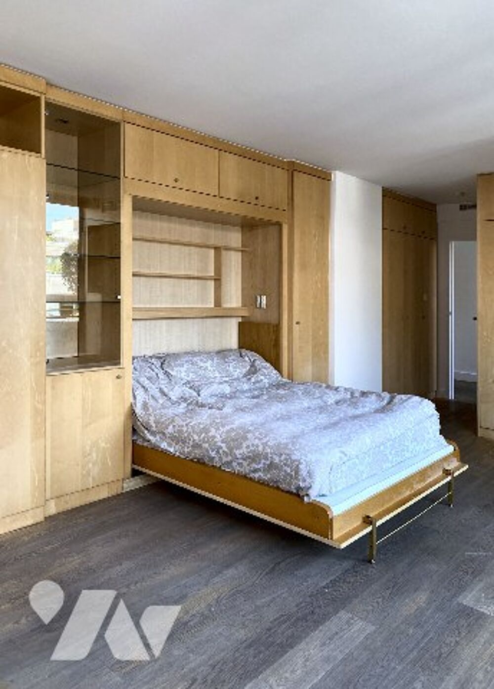 Vente Appartement Paris 8e, rue de Berri : 2 pièces de 47 m² avec terrasse de 20 m², cave et parking Paris 8
