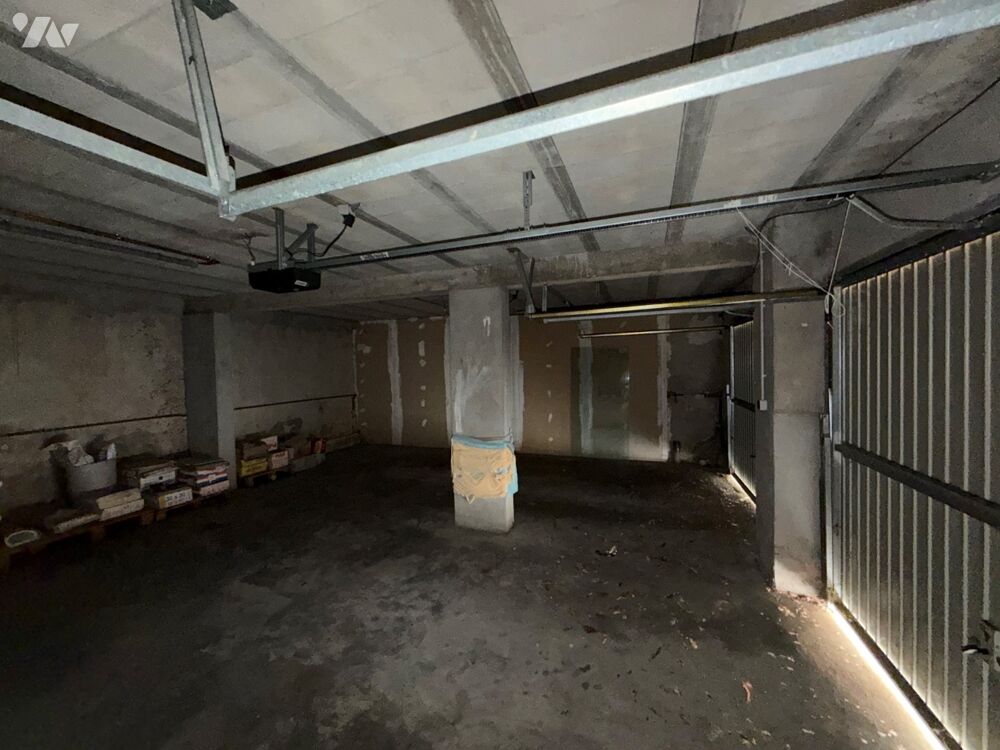 Vente Immeuble IMMEUBLE RUE NICOLAS BRUAND  Deux appartements/ Deux locaux Besançon