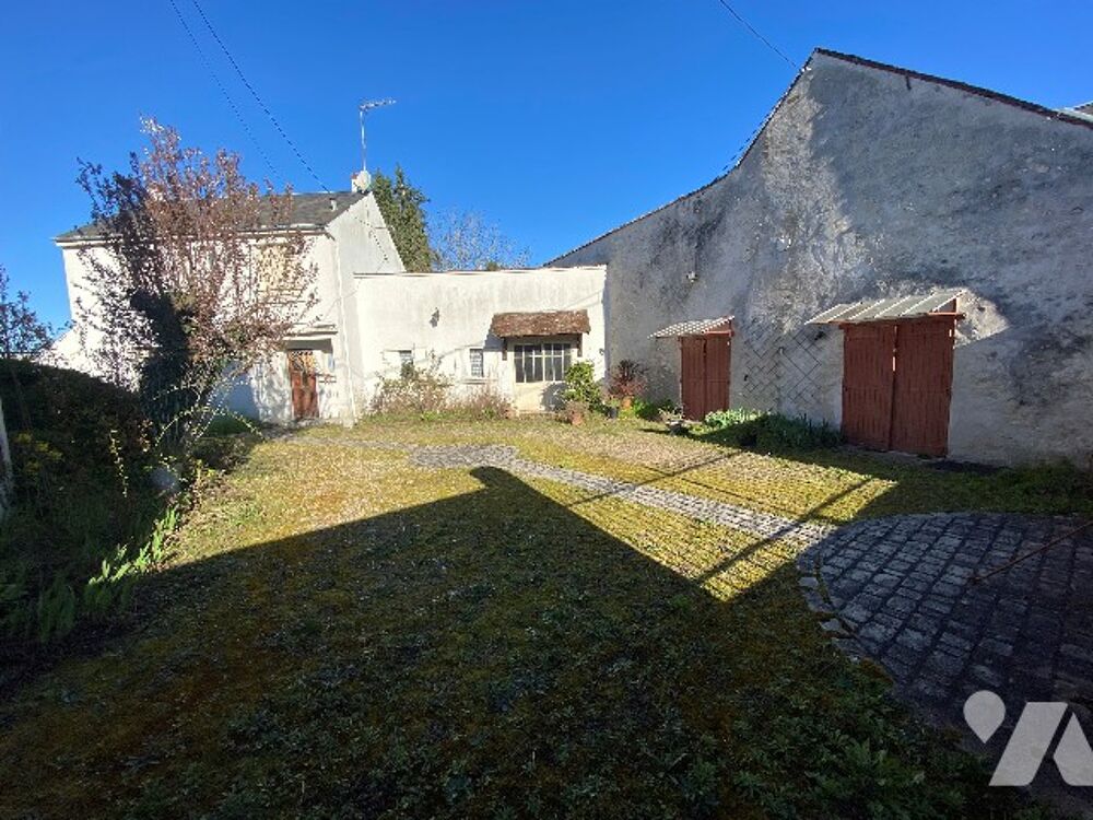 Maison à CLERY ST ANDRE avec grandes dépendances