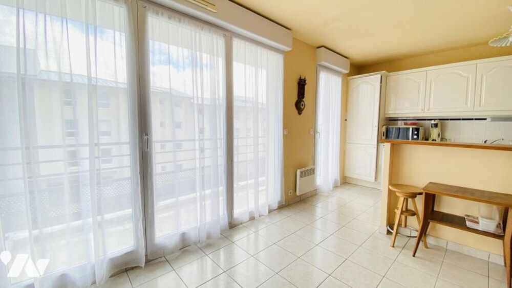 À VENDRE  Superbe appartement T4 lumineux à Locminé avec ascenseur, balcon & garage !