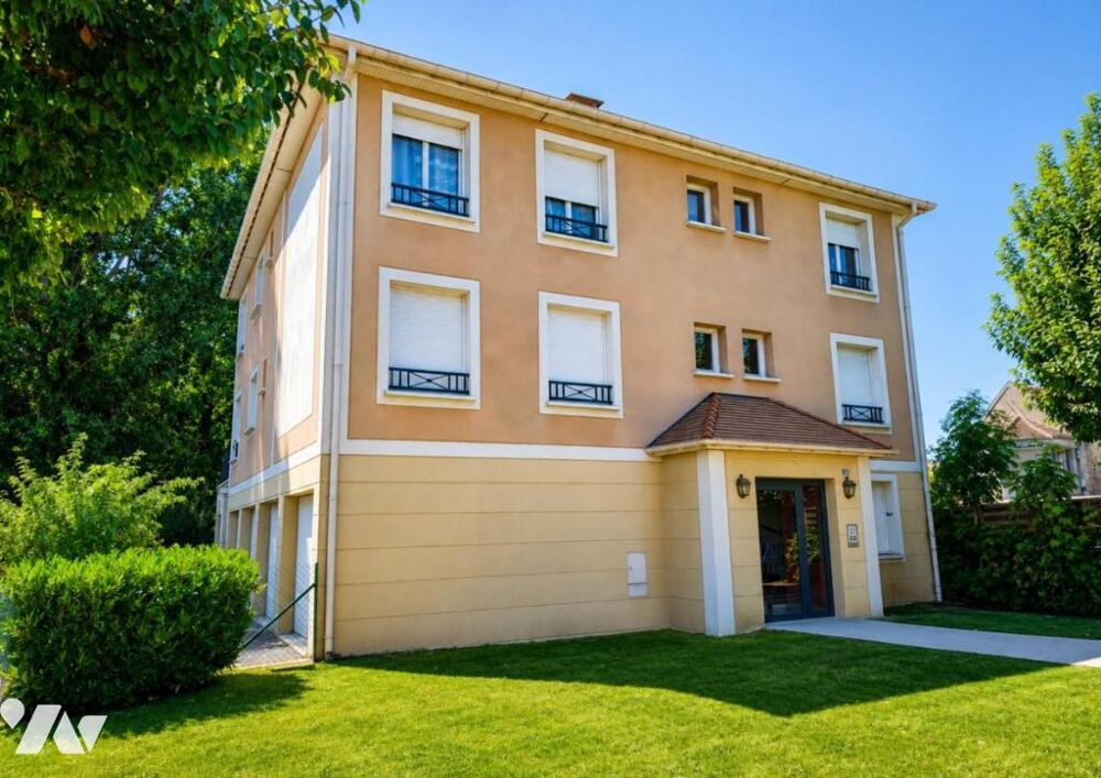 Appartement lumineux et chaleureux, niché au coeur dune résidence calme et agréable.