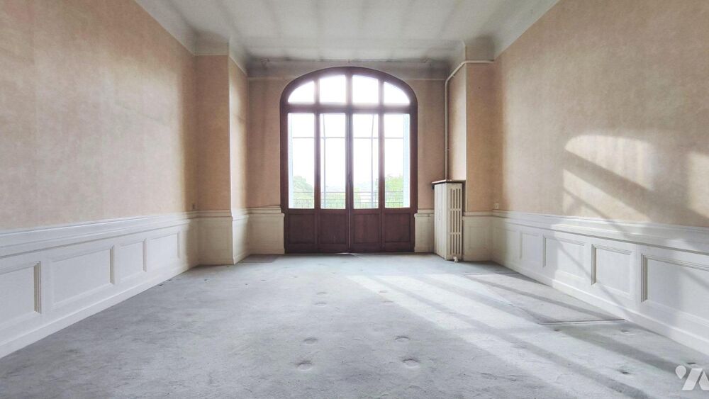 CHAMBERY Type 4 de 91.28m² de charme au dernier étage avec ascenseur secteur PARC DU VERNEY