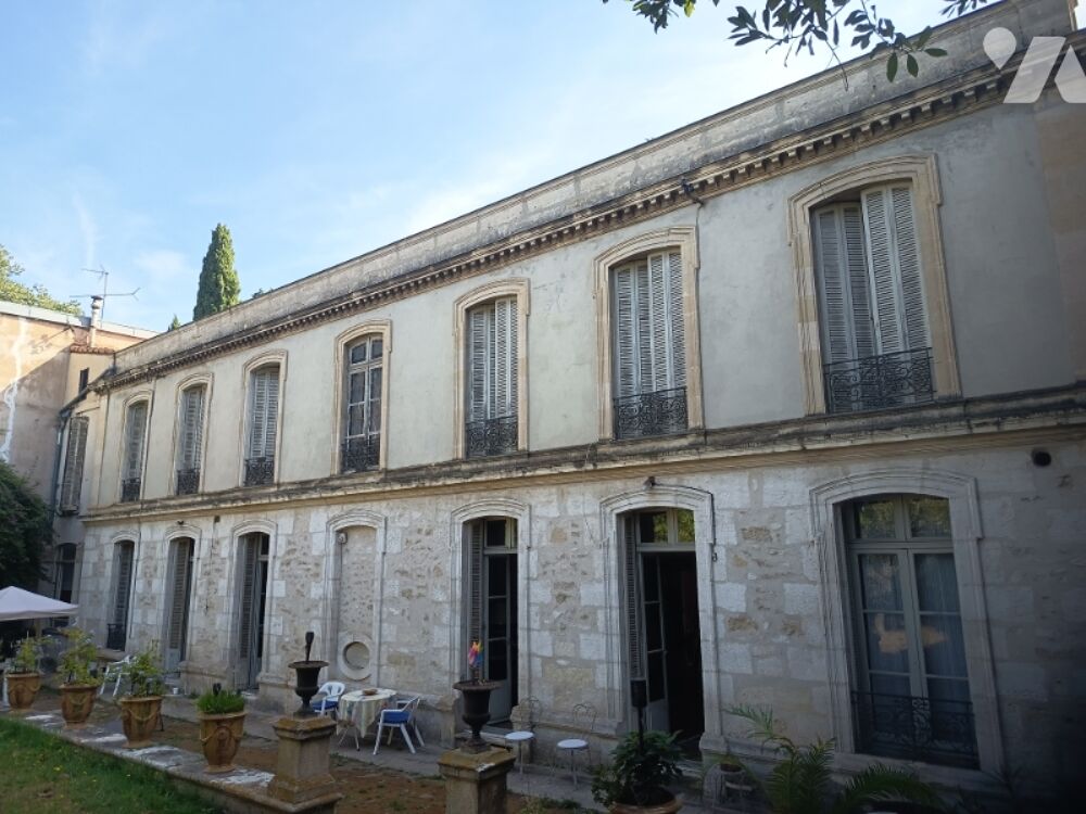 Vente Maison Hôtel particulier hyper centre 400 m2 habitables, maison de gardien, jardin. Montpellier