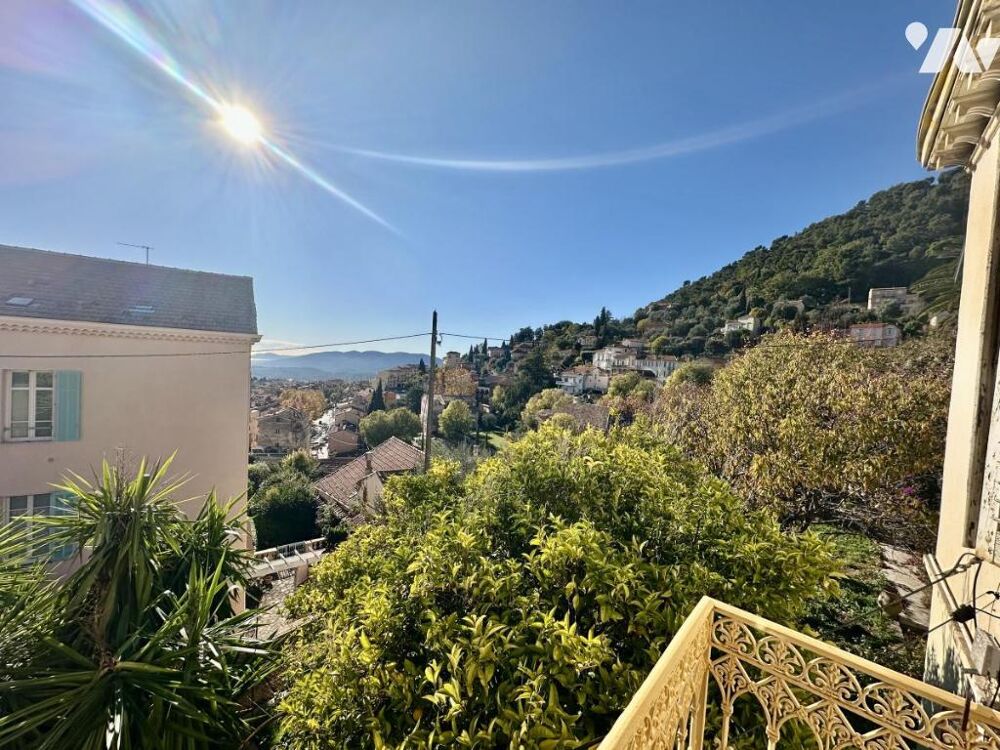 GRASSE - APPARTEMENT DE 66M² AVEC APERCU MER