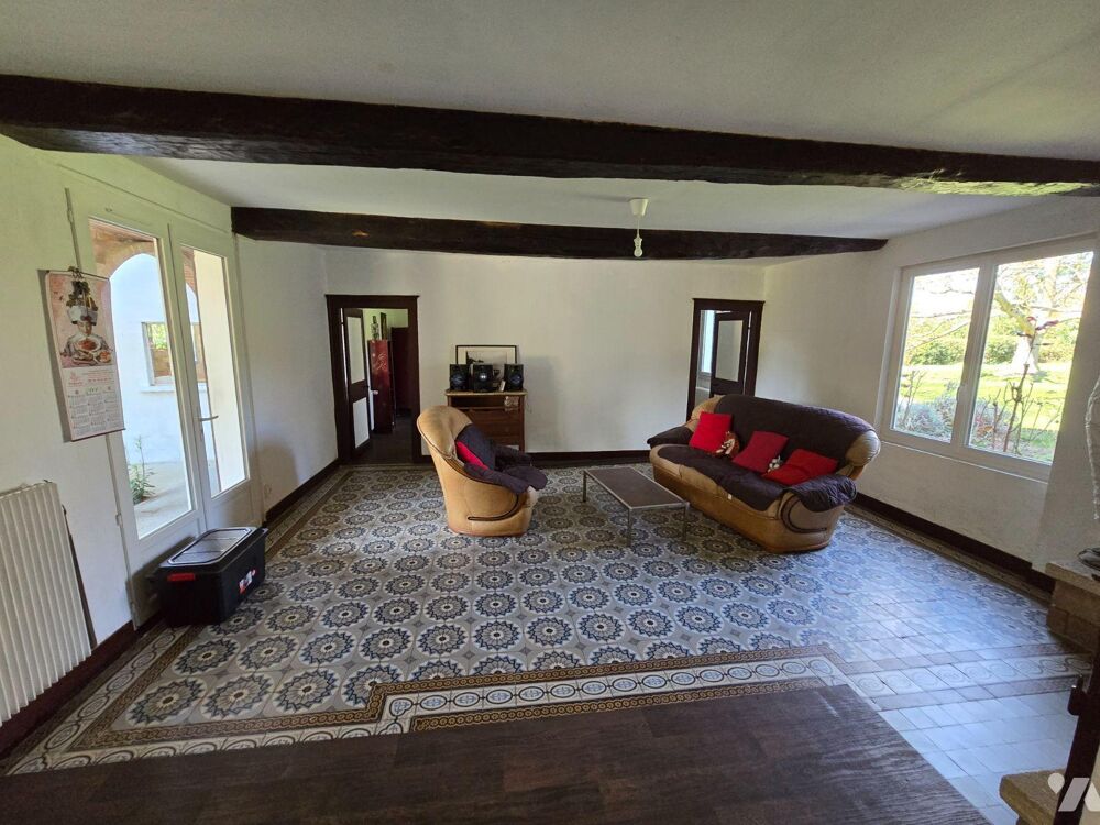 Maison à Vendre à Réalcamp (76340) en Seine-Maritime (76) Nous vous présentons une maison d'...