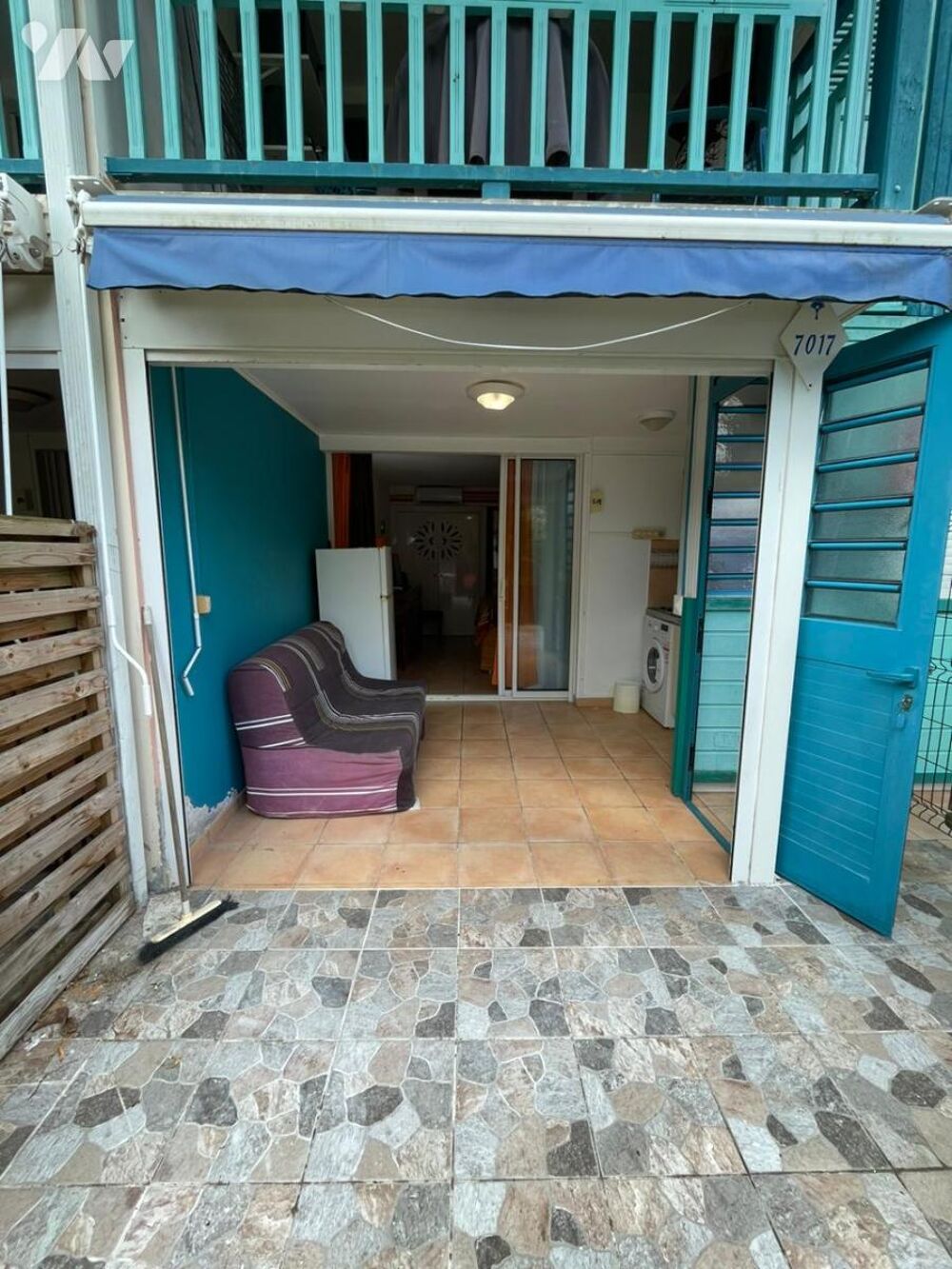 Vente Appartement RES BEAU STUDIO A CARITAN  : 1 gde chambre  meublée  avec une terrasse fermée et  sécurisée- Sainte-anne