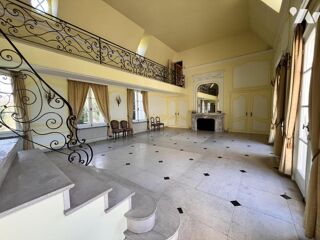  Maison � vendre 8 pi�ces 328 m�