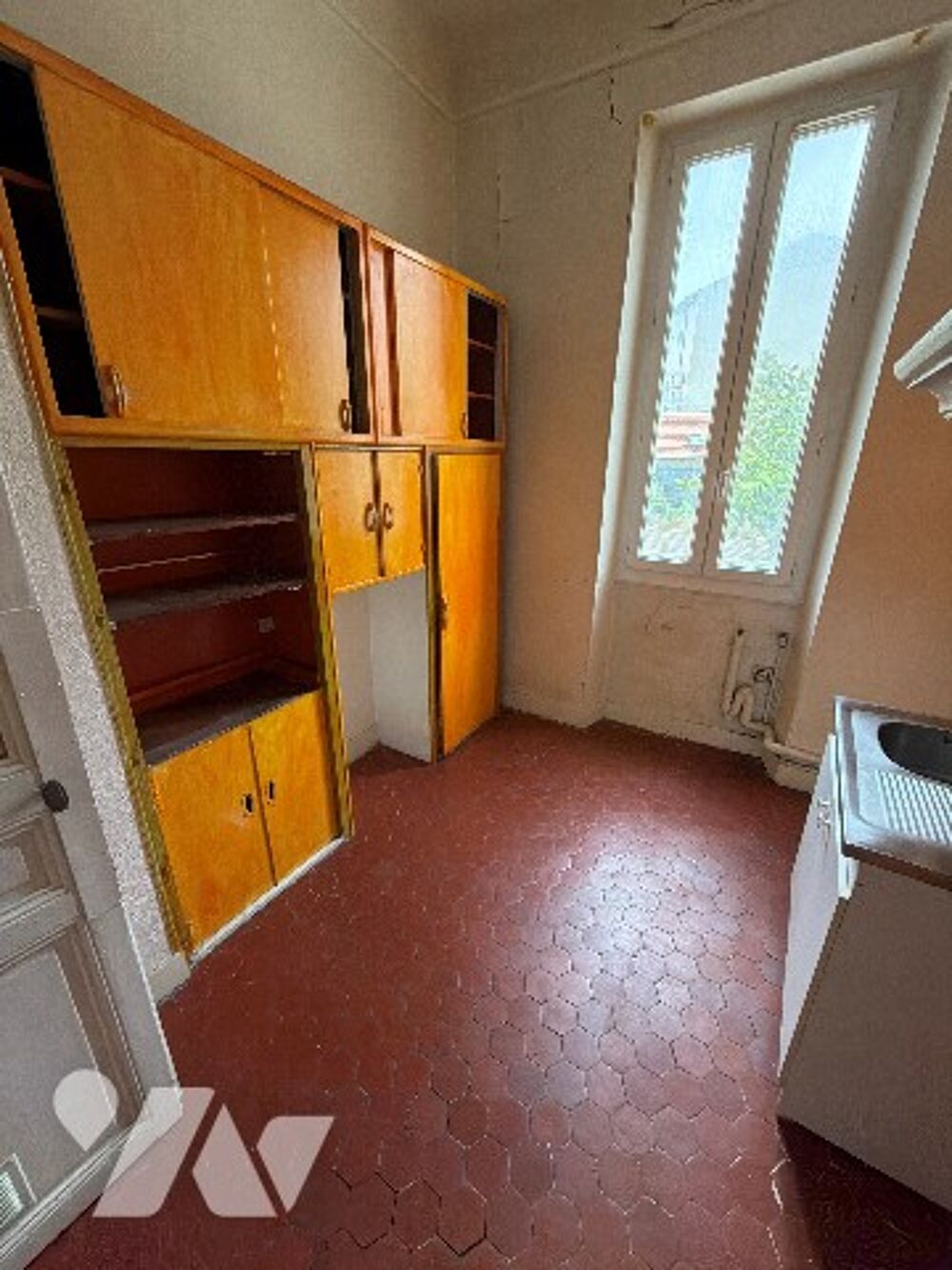 Vente Appartement Appartement T2 de 41,7 m² et une cave à MARSEILLE (13307) 280, Rue d'Endoume. Marseille 7