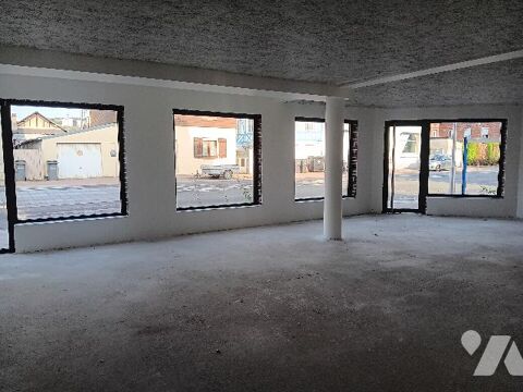   Local commercial neuf de 120 m² livré brut Ch. de copro. : 286 €/trimestre (fond de travaux inclus) 