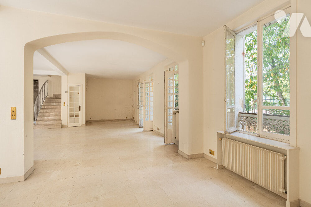 Vente Maison Parc de Maisons-Laffitte, demeure style Napoléon III de 240 m² sur un terrain arboré de 1 400 m². Maisons-laffitte