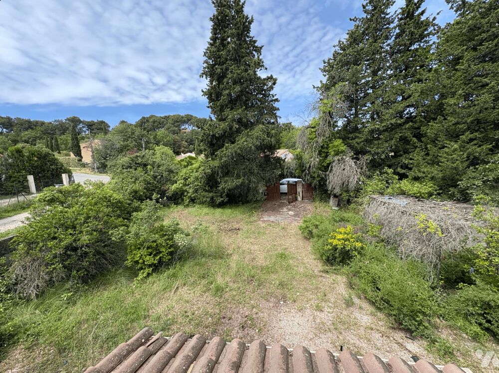 Vente Maison SUR 735M² DE TERRAIN VILLA 6 PIECES + GARAGE ET DEPENDANCES Rognes