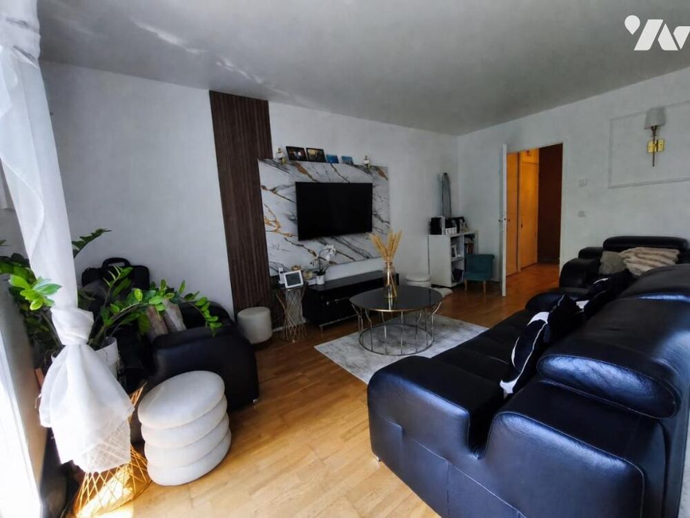 Appartement lumineux et chaleureux, niché au coeur dune résidence calme et agréable.