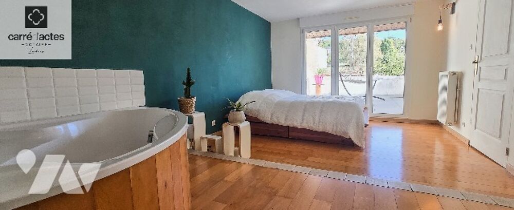 Maison de village rénovée au centre, 4 Chambres dont suite parentale et terrasse tropézienne