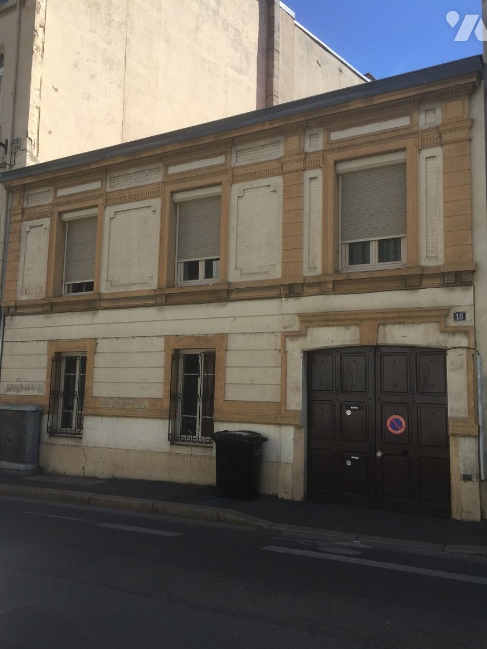 Vente Appartement Appart 114 m2 + dépendance + garage rue de L'Alma St-Etienne IMMO-INTEREACTIF prix départ : 99 000€ Saint-Étienne