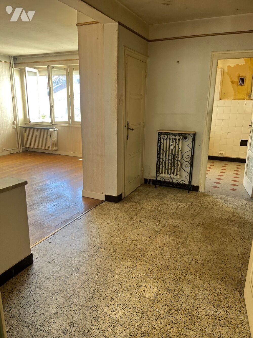 Vente Appartement VILLEBOEUF Saint-Etienne, F4 76 m2 GARAGE en IMMO-INTERACTIF (appel d'offres) px départ : 59 000 € Saint-Étienne