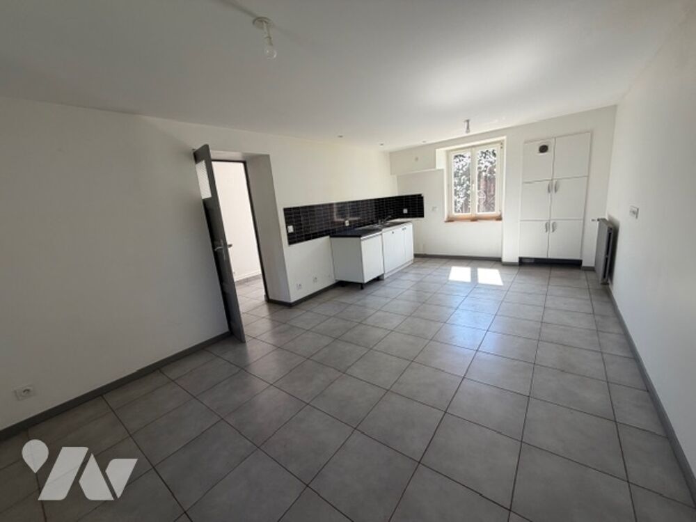 Vente Appartement Duplex de 4 pièces + cuisine de 98 m² avec cave, accès indépendant, jardin et stationnement. Sainte-hélène-sur-isère