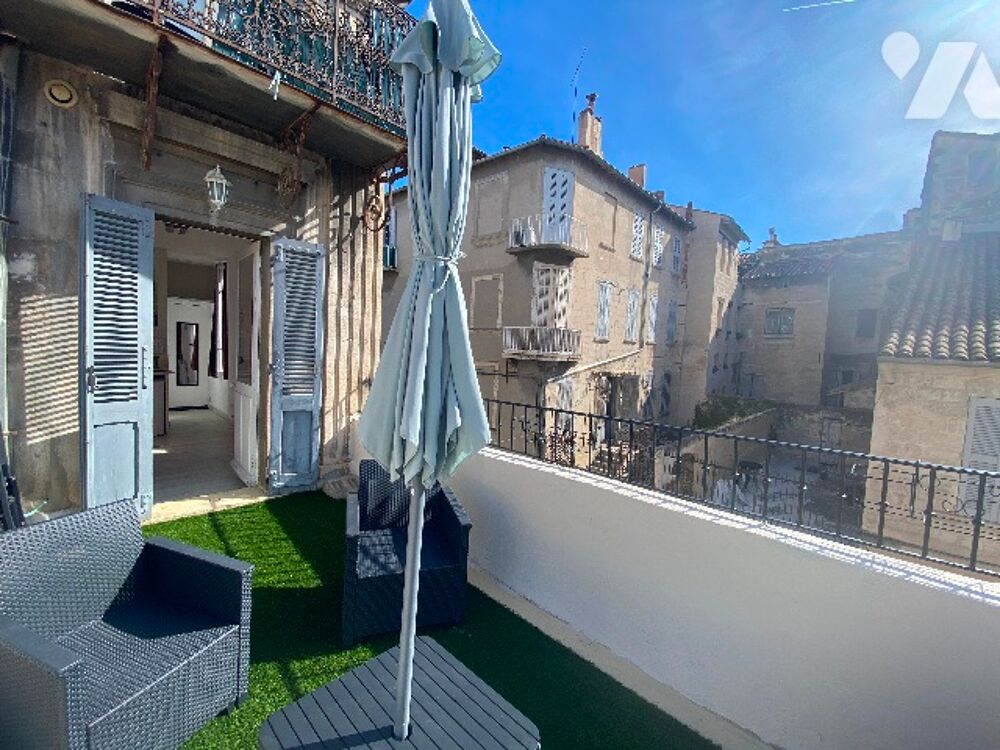 AVIGNON IM, rue J. Vernet, studio avec terrasse