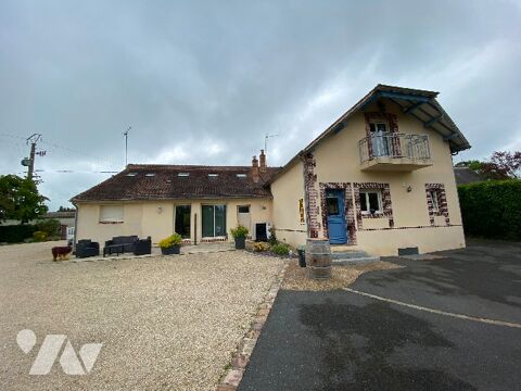   � Crulai, ensemble au calme avec 2 maisons, logement, garages et terrain de 8 882 m�. Maison - 10 pi�ce(s) - 263 m�
