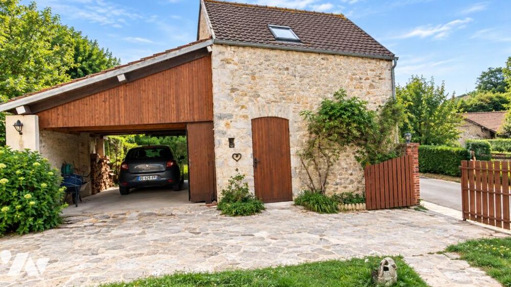 Vente Maison Paley, maison en pierre de 4 pièces et dépendances, l'ensemble sur un terrain en partie boisée. Paley