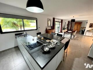  Maison � vendre 6 pi�ces 210 m�