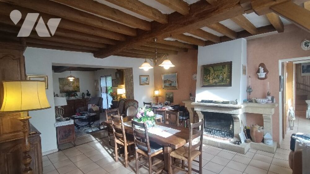 Vente Maison Paley, maison en pierre de 4 pièces et dépendances, l'ensemble sur un terrain en partie boisée. Paley