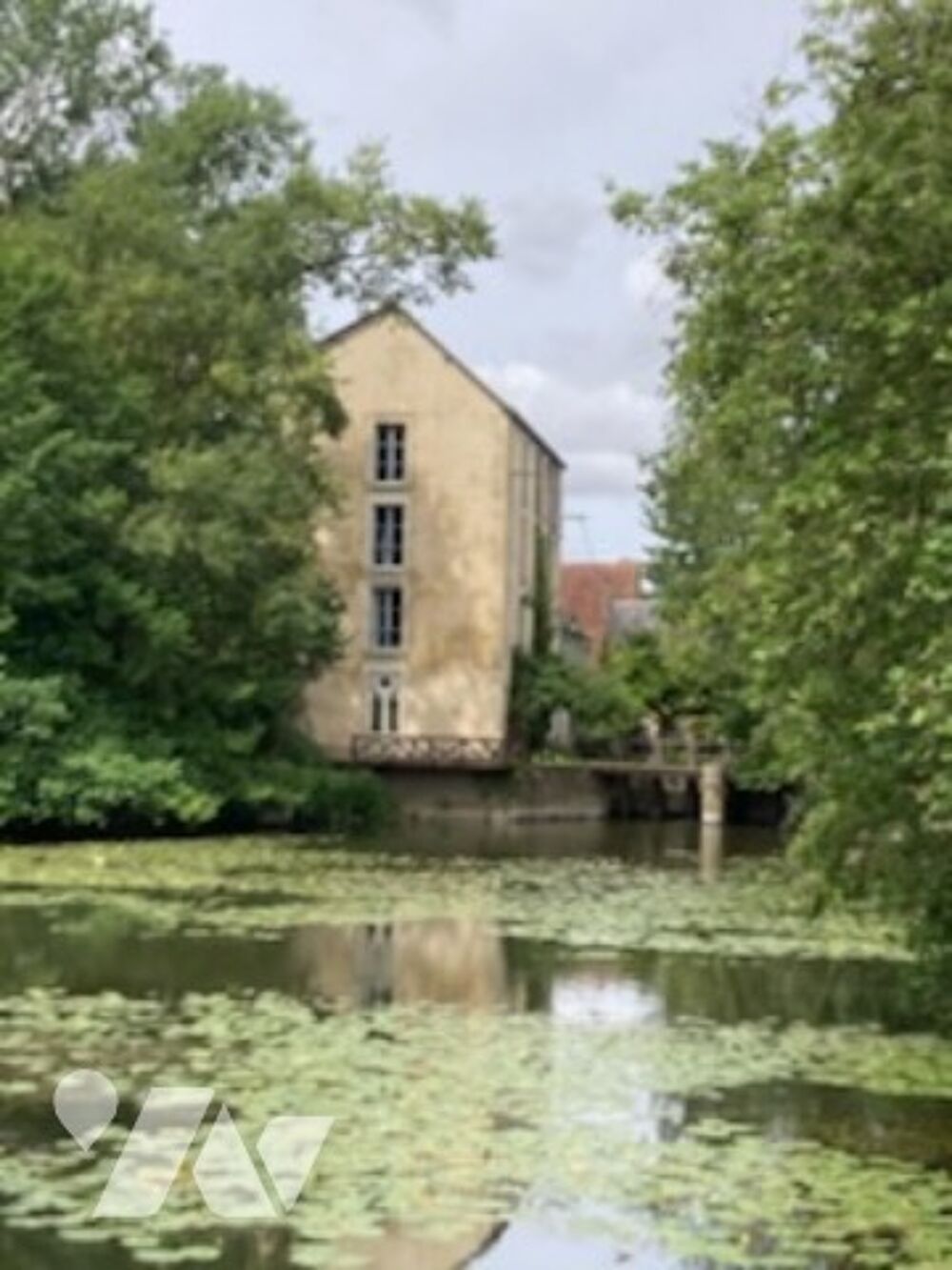 Vente Maison Maison à Châteauroux de 480 m² comprenant 19 pièces. Châteauroux